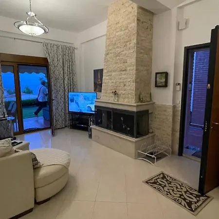 Lena's House Kriopijí