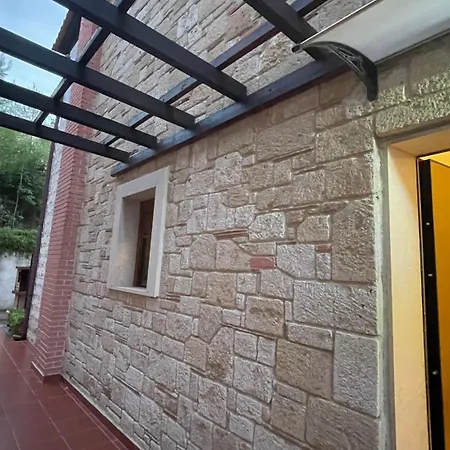 Nyaraló Lena's House Kriopijí