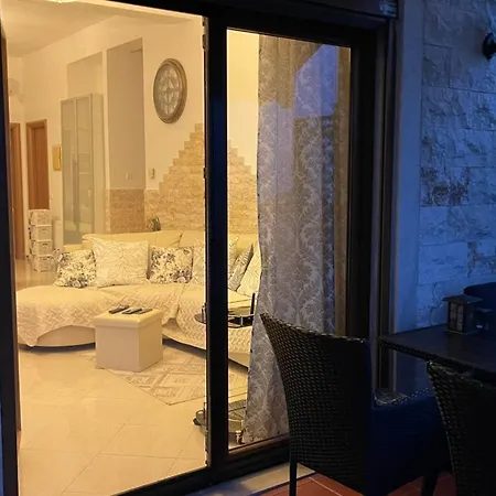 Feriehus Lena's House *