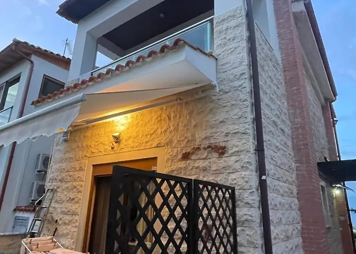 Lena's House Tatil Evi