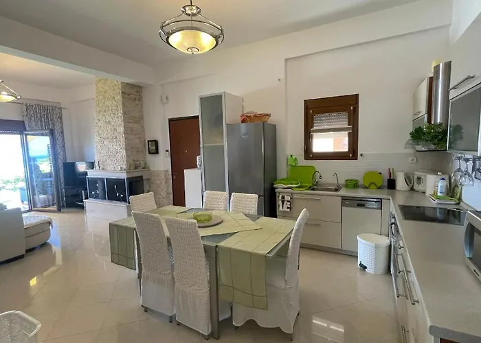 Lena's House Tatil Evi