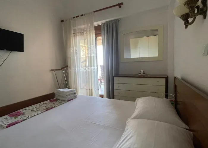 Lena's House Tatil Evi *